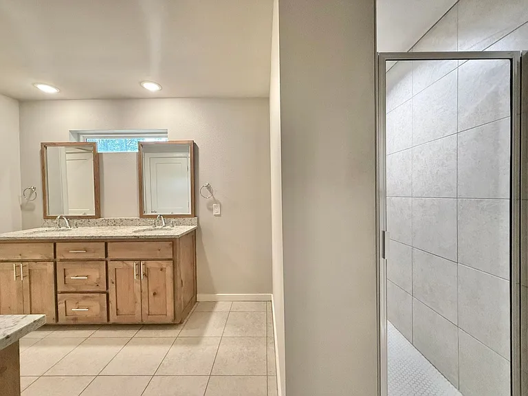 4822 FM 346 E — Photo 20