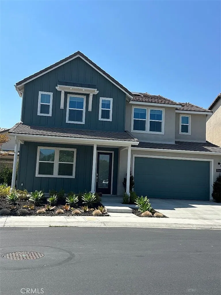 4 bed, 2555 sqft, $7,200 — Photo 2