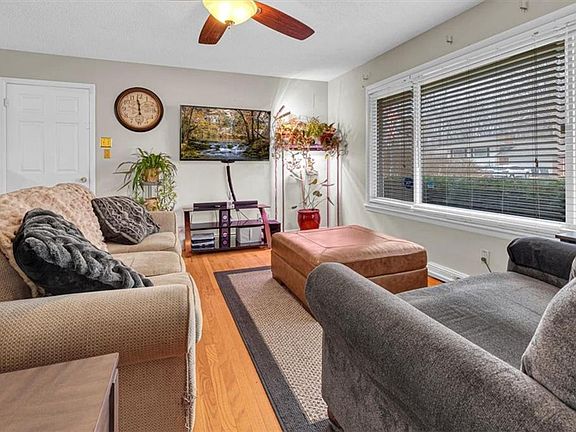 5th image of 409 NW 58th St