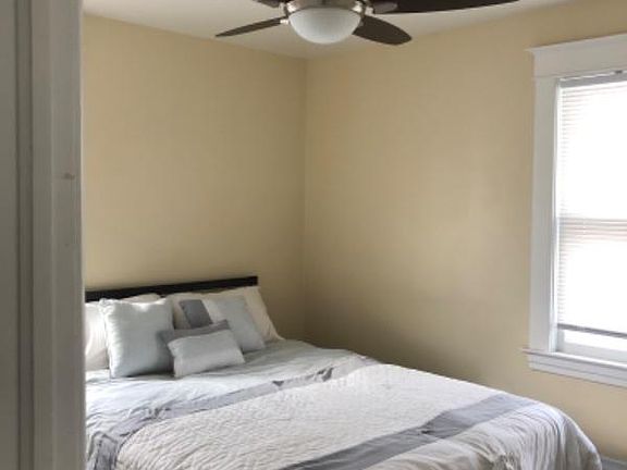 2nd image of 907 W South St #2