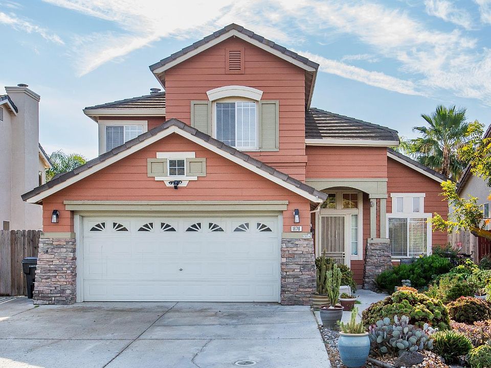 1st image of 1676 Komenich Dr