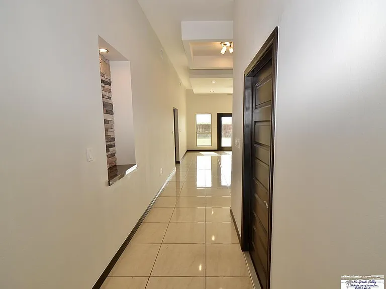 6693 Garden Woods Ave — Photo 4