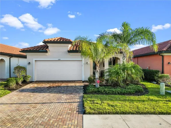 1599 Santiago CIR, NAPLES, FL 34113