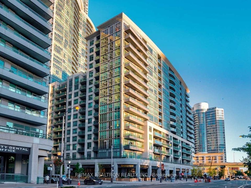 1st image of 25 Lower Simcoe St #305