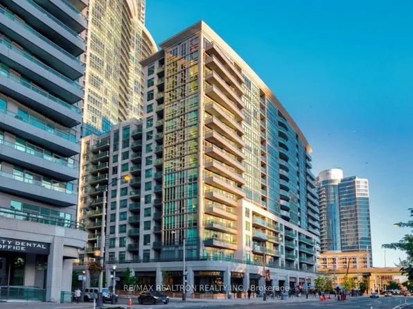25 Lower Simcoe St #305, Toronto, ON M5J 3A1