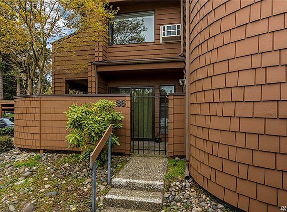 Your own private gated entrance!
