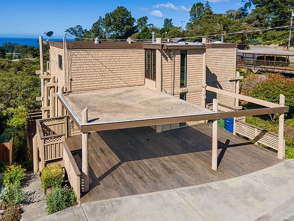 3rd image of 630 Vista Del Mar Dr