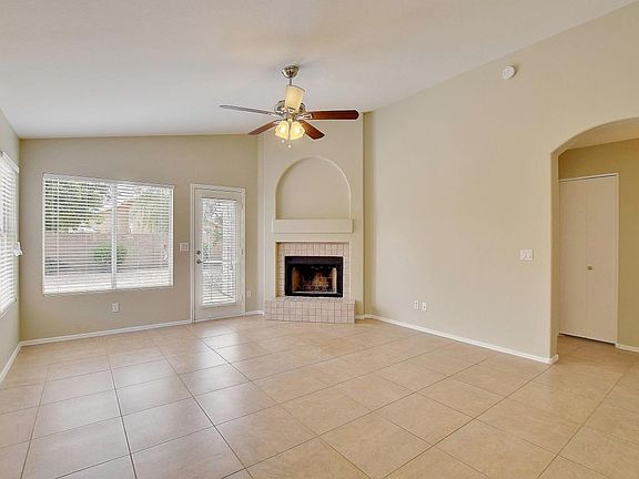 4th image of 1181 W Kingbird Dr