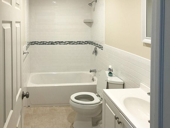 5th image of 194 Market St #200