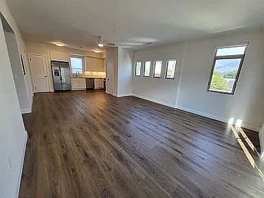 4th image of 2488 Mohawk St #107