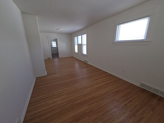 3rd image of 2636 Poplar St #1