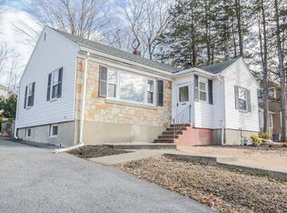 15 Skyline Rd, Hyde Park, MA 02136