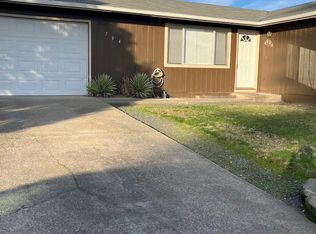 784 NW Carol Dr #1, Grants Pass, OR