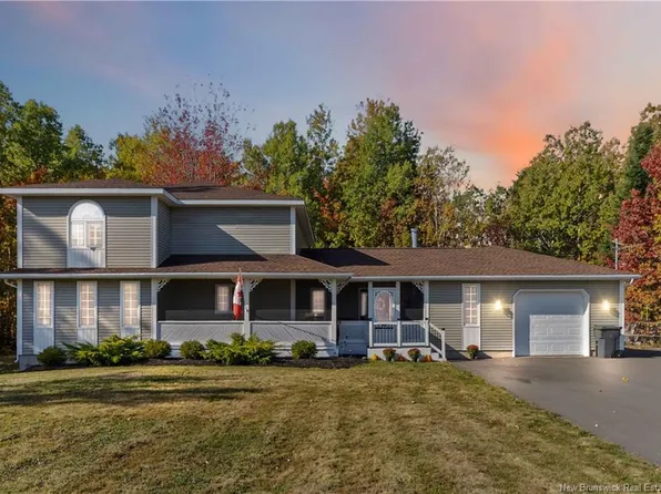67 Manor Ridge Dr, Coverdale, NB E1J 1J4