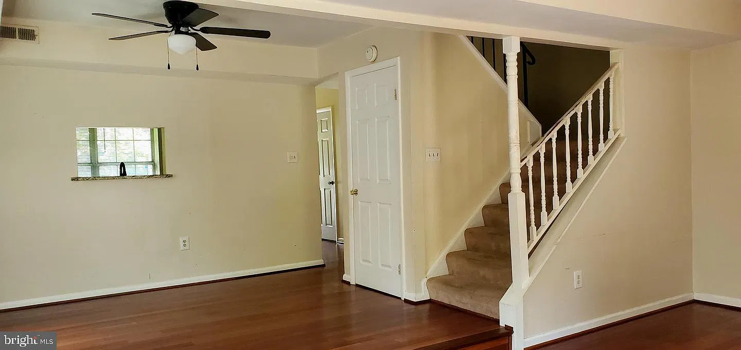 3 bed, 2.5 bath, 1410 sqft, $2,300 — Photo 4