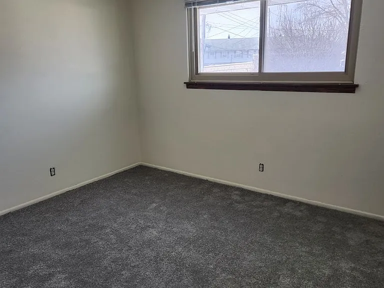 9804 W Beloit Rd — Photo 8