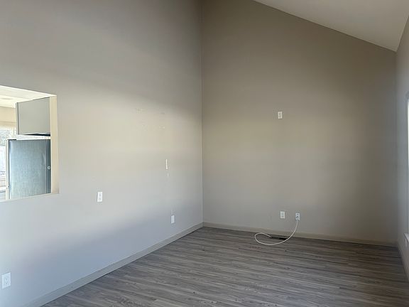 2nd image of 21 Arbor Meadow Dr