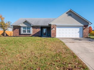 621 Red Oak Way, Mooresville, IN