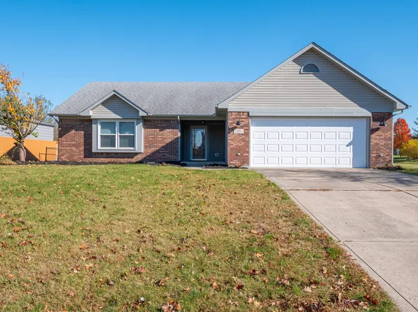 621 Red Oak Way, Mooresville, IN 46158