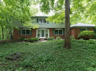 130 Maplecrest Dr, Carmel, IN 46033
