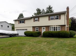 228 Oriole Dr, Horseheads, NY 14845