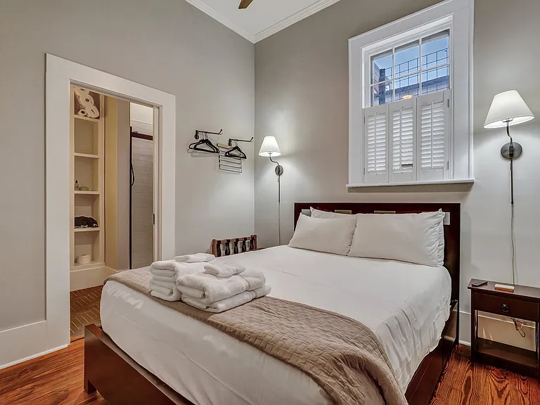 108 E Harris St — Photo 21