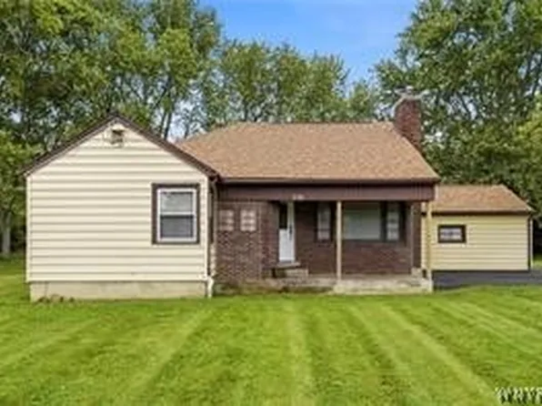 738 Upper Mountain Rd, Lewiston, NY 14092
