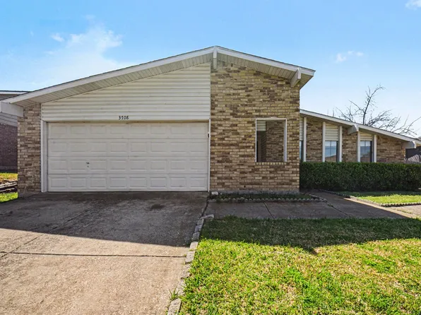 3708 Pinewood St, Bedford, TX 76021