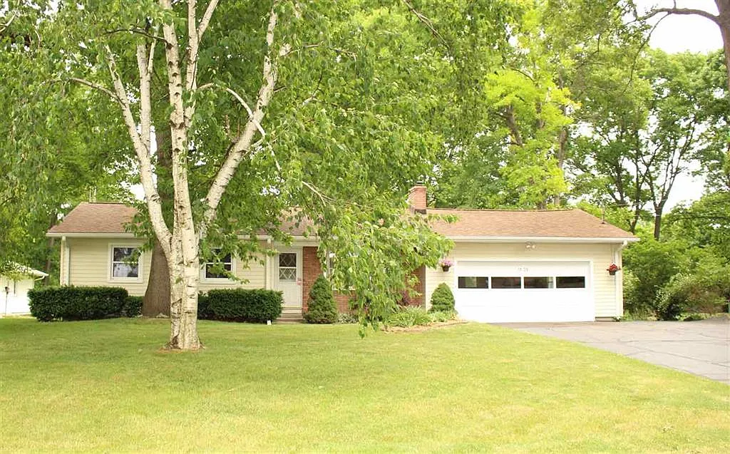 1139 Herbert J Ave photo 1
