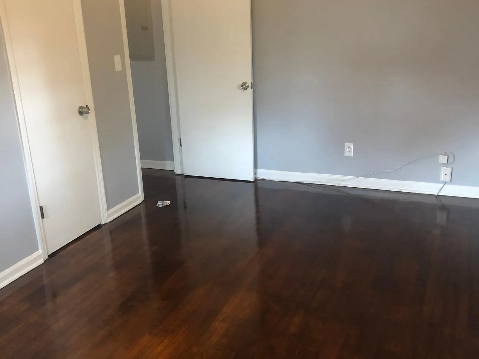 1083 Center St SW — Photo 2