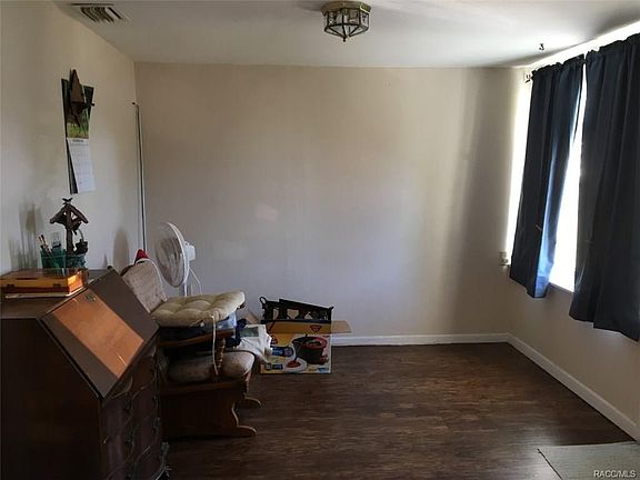 3rd image of 15 E Golden St