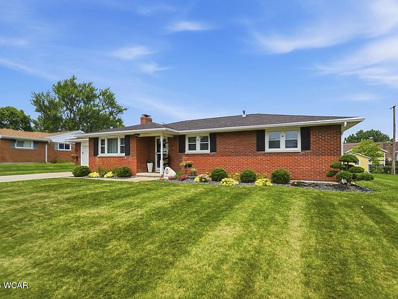 2nd image of 810 Barbara Ln