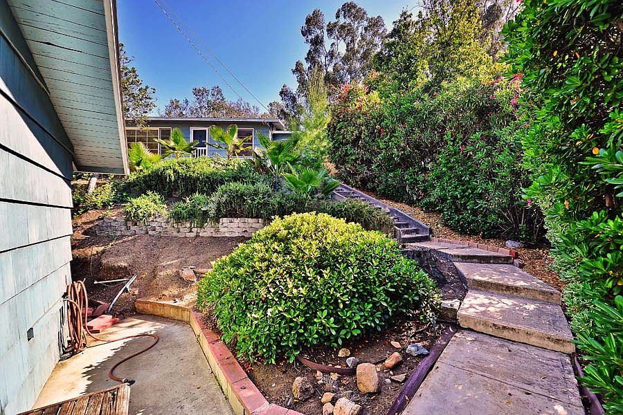 1st image of 1371 Pine Dr