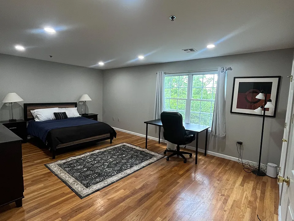 117 Hudson St #2-3