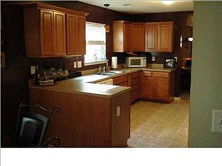 4th image of 227 Bainsbury Ln