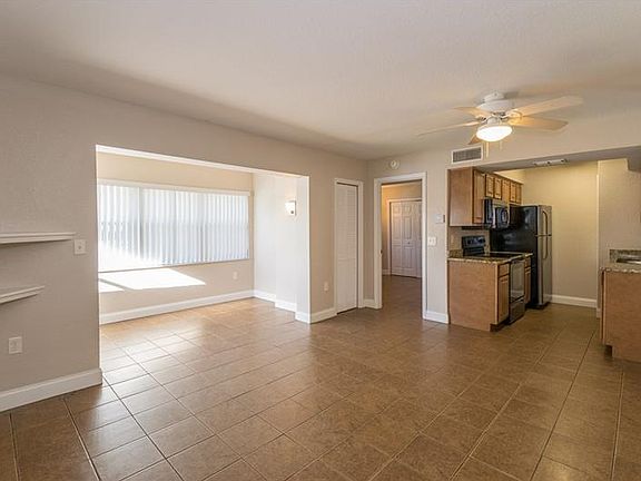 4th image of 1103 Cypress Gardens Blvd SE #9