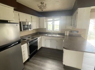 1113 17th Ave NW, Minot, ND 58703