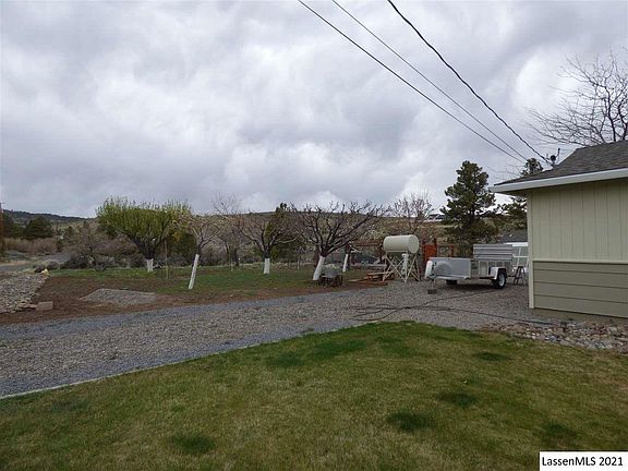 5th image of 699-425 Marilyn Ct