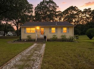 381 N Brook Rd, Springfield, MA 01119