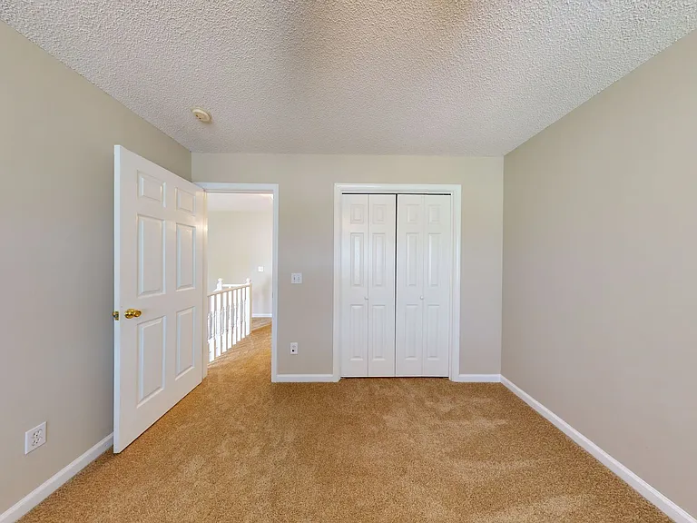 130 Woodmere Dr — Photo 24