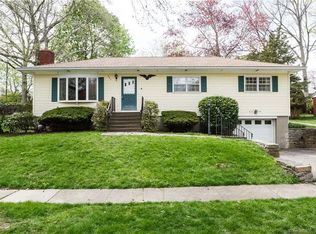235 Bunnyview Dr, Stratford, CT 06614