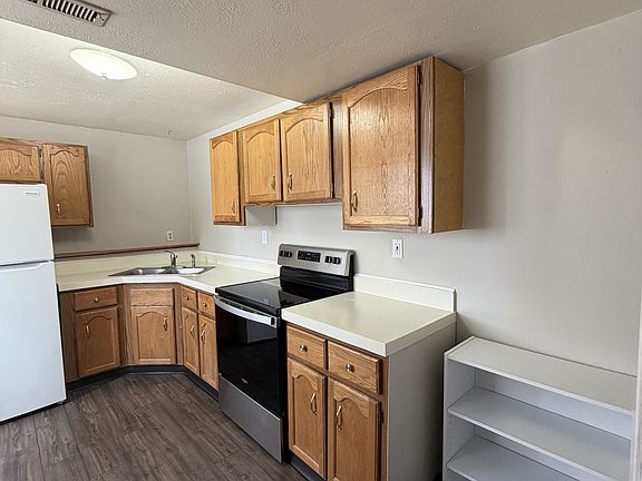3rd image of 2314 Rosebud Dr #D