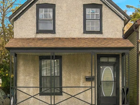 94 Perth St, Brockville, ON K6V 5C9