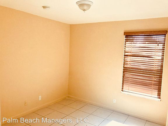 5th image of 402 Gator Dr #A