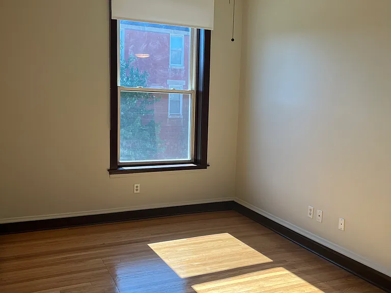 3556 W Wrightwood Ave #2F — Photo 3