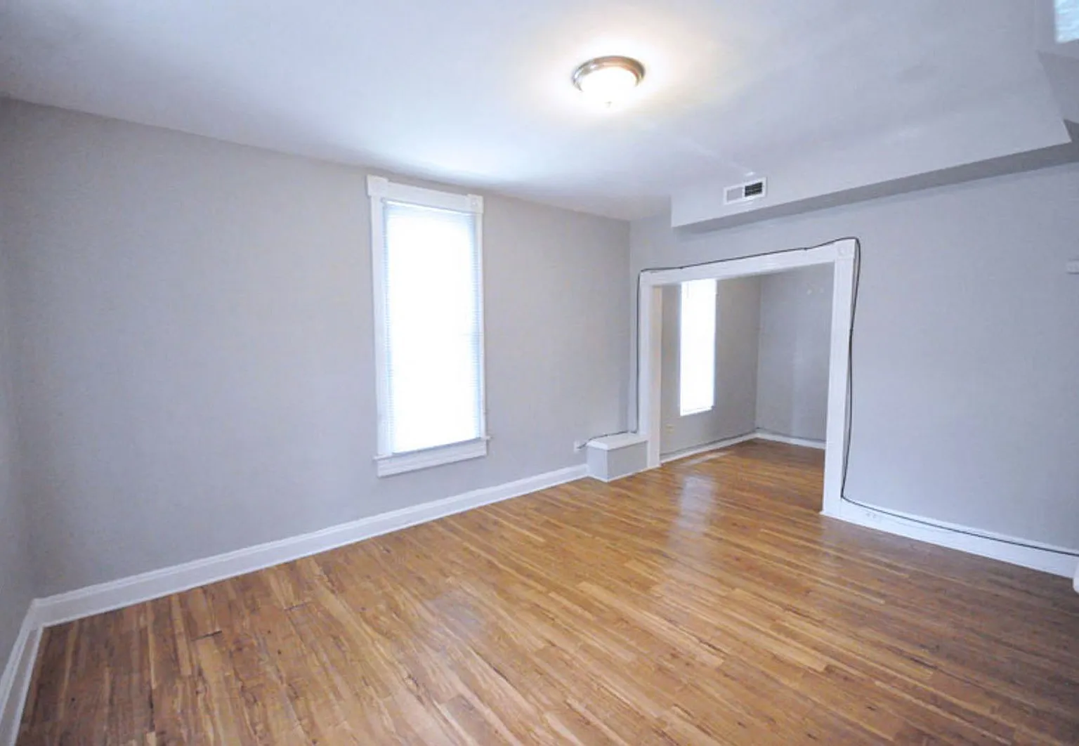3 bed, 1.0 bath, $1,599 — Photo 2