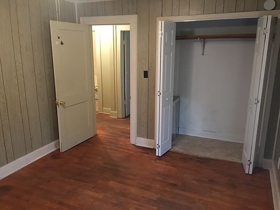 5th image of 120 Meadow Ln SE