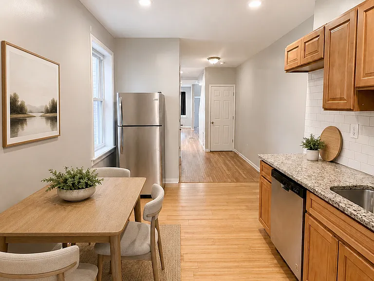 2033 W Oxford St — Photo 5