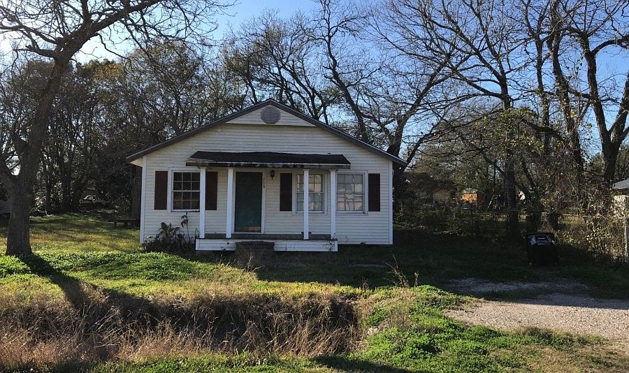 1st image of 704 Galveston St