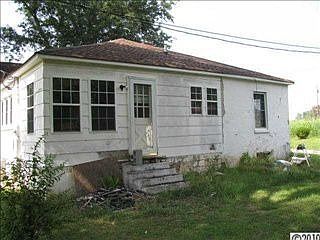 2nd image of 1833 Shelby Rd